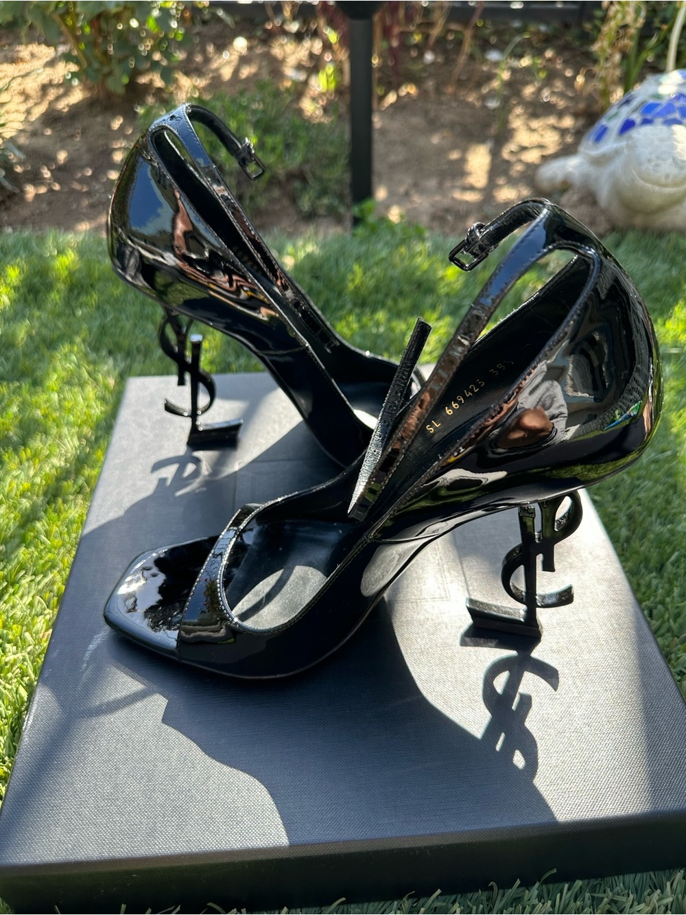 Saint Laurent Black Patent Opyum Logo-Heel Ankle-Strap Pump - Picture 4 of 15